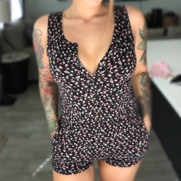 Full Tilt Pants - 20%off4+bundle ✨Full tilt Floral romper✨